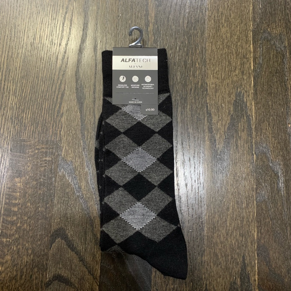 Alfa Tech by Alfani Men’s Black and Grey Pair of Socks